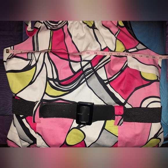 LB Abstract Dress 18 - Picture 8 of 9